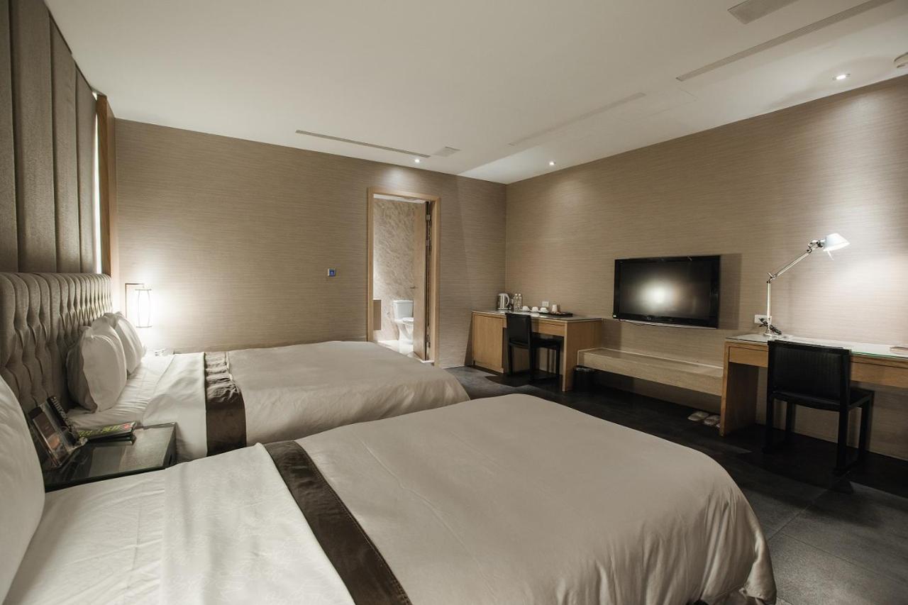Motel Stars Тайчжун Экстерьер фото